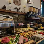 Dworek Mysliwski Hubert-tutaj Czeka Na Ciebie Oszczednosc & Komfort & Najlepsza Lokalizacja, Jestesmy Przy Samych Termach Bania I Stoku Narciarskiego Kotelnica, Na Miejscu Wypozyczalnia Nart, Rowerow W Atrakcyjnej Cenie Dla Gosci Oraz Darmowy Parking Bed & Breakfast 3*