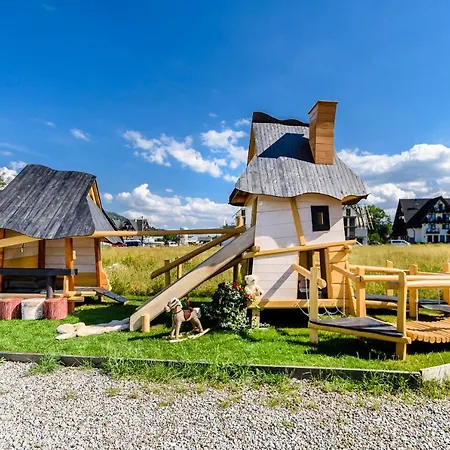 Dworek Mysliwski Hubert-tutaj Czeka Na Ciebie Oszczednosc & Komfort & Najlepsza Lokalizacja, Jestesmy Przy Samych Termach Bania I Stoku Narciarskiego Kotelnica, Na Miejscu Wypozyczalnia Nart, Rowerow W Atrakcyjnej Cenie Dla Gosci Oraz Darmowy Parking