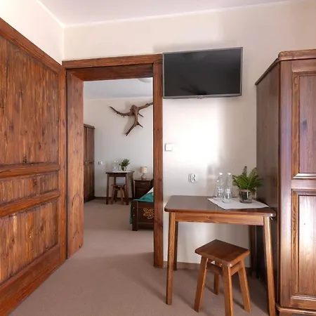 Bed & Breakfast Dworek Mysliwski Hubert-swietna Lokalizacja 50m Od Term Bania 3*