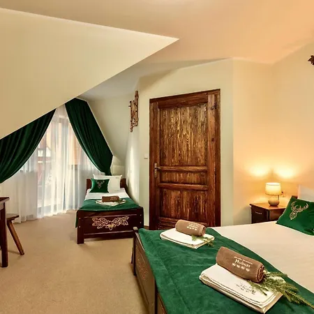 לינה וארוחת בוקר Dworek Mysliwski Hubert-tutaj Czeka Na Ciebie Oszczednosc & Komfort & Najlepsza Lokalizacja, Jestesmy Przy Samych Termach Bania I Stoku Narciarskiego Kotelnica, Na Miejscu Wypozyczalnia Nart, Rowerow W Atrakcyjnej Cenie Dla Gosci Oraz Darmowy Parking ביאלקה טטרנסקה