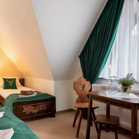 Dworek Mysliwski Hubert-tutaj Czeka Na Ciebie Oszczednosc & Komfort & Najlepsza Lokalizacja, Jestesmy Przy Samych Termach Bania I Stoku Narciarskiego Kotelnica, Na Miejscu Wypozyczalnia Nart, Rowerow W Atrakcyjnej Cenie Dla Gosci Oraz Darmowy Parking ביאלקה טטרנסקה