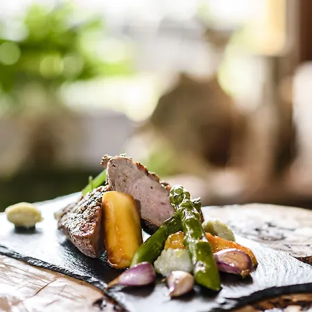 Dworek Mysliwski Hubert-tutaj Czeka Na Ciebie Oszczednosc & Komfort & Najlepsza Lokalizacja, Jestesmy Przy Samych Termach Bania I Stoku Narciarskiego Kotelnica, Na Miejscu Wypozyczalnia Nart, Rowerow W Atrakcyjnej Cenie Dla Gosci Oraz Darmowy Parking ביאלקה טטרנסקה