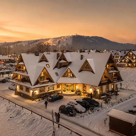 Dworek Mysliwski Hubert- Przy Samych Termach Bania I Stoku Narciarskiego Kotelnica, Na Miejscu Wypozyczalnia Nart, Rowerow Elektrycznych W Atrakcyjnej Cenie Dla Gosci Bed & Breakfast