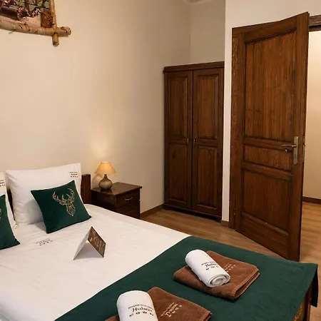 Dworek Mysliwski Hubert- Przy Samych Termach Bania I Stoku Narciarskiego Kotelnica, Na Miejscu Wypozyczalnia Nart, Rowerow Elektrycznych W Atrakcyjnej Cenie Dla Gosci Bed & Breakfast