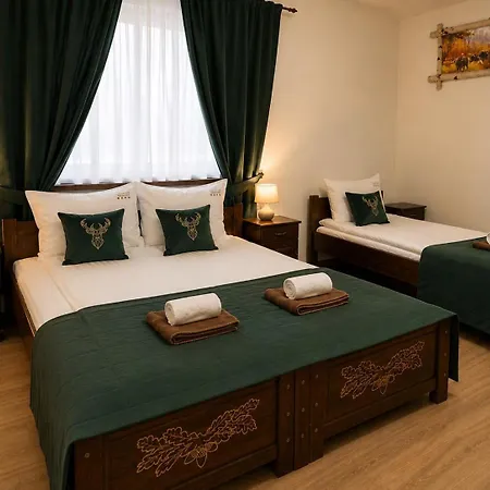 Bed & Breakfast Dworek Mysliwski Hubert- Przy Samych Termach Bania I Stoku Narciarskiego Kotelnica, Na Miejscu Wypozyczalnia Nart, Rowerow Elektrycznych W Atrakcyjnej Cenie Dla Gosci Białka Tatrzańska