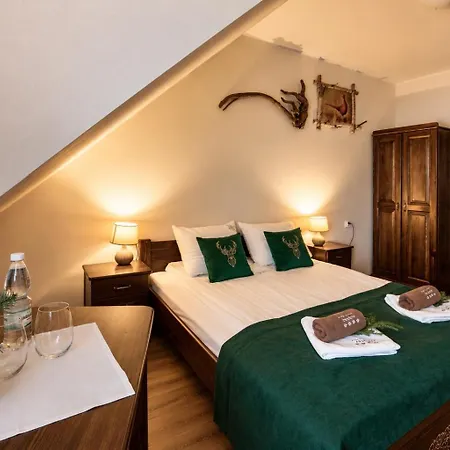 Dworek Mysliwski Hubert- Przy Samych Termach Bania I Stoku Narciarskiego Kotelnica, Na Miejscu Wypozyczalnia Nart, Rowerow Elektrycznych W Atrakcyjnej Cenie Dla Gosci Bed and Breakfast